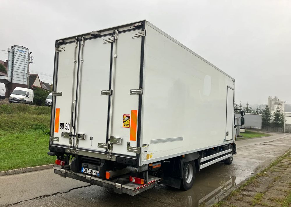 Renault Renault Gama D 240 chłodnia izoterma - Рефрижератор: фото 3 Renault Renault Gama D 240 chłodnia izoterma - Рефрижератор: фото 3