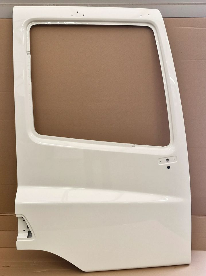 DAF CF EURO 6 DRZWI PRAWE - Кузов и экстерьер для Грузовиков: фото 1 DAF CF EURO 6 DRZWI PRAWE - Кузов и экстерьер для Грузовиков: фото 1