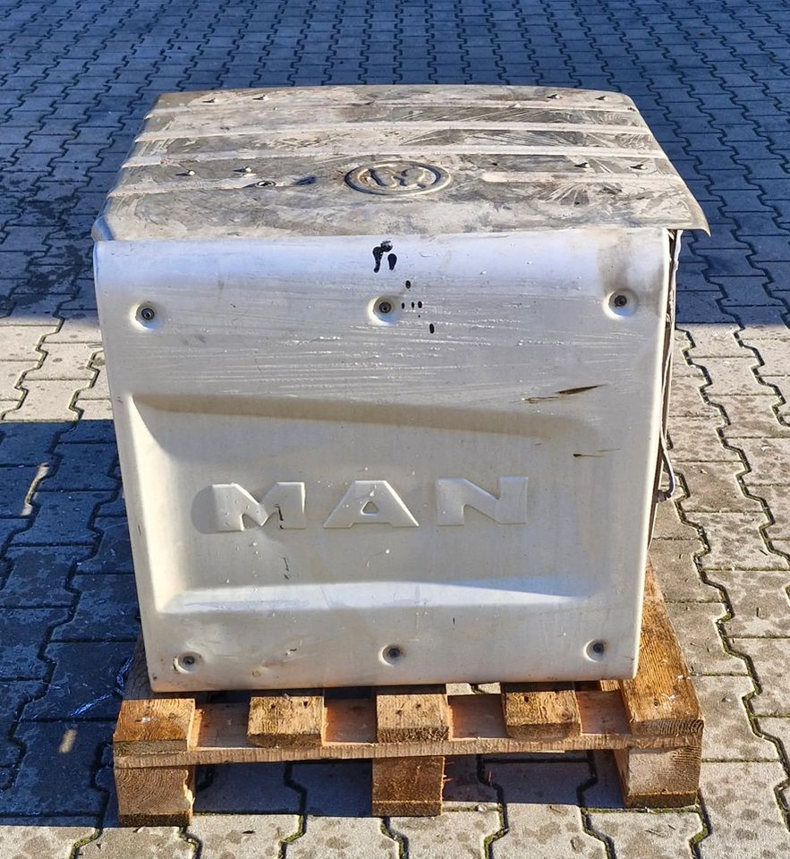 MAN TG3 TGX TGS KATALIZATOR TŁUMIK 81.151036182 81.151030164 - Катализатор: фото 1 MAN TG3 TGX TGS KATALIZATOR TŁUMIK 81.151036182 81.151030164 - Катализатор: фото 1