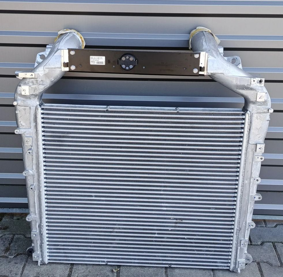 MAN TGS TG3 CHŁODNICA POWIETRZA INTERCOOLER NOWY - Интеркулер для Грузовиков: фото 2 MAN TGS TG3 CHŁODNICA POWIETRZA INTERCOOLER NOWY - Интеркулер для Грузовиков: фото 2