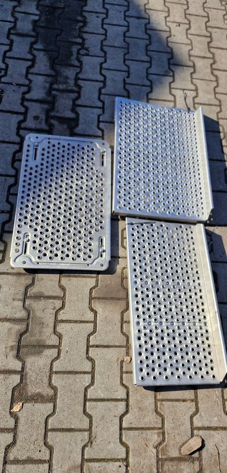 MERCEDES ACTROS AROCS AXOR PODEST BLACHA NOWY - Кузов и экстерьер: фото 1 MERCEDES ACTROS AROCS AXOR PODEST BLACHA NOWY - Кузов и экстерьер: фото 1