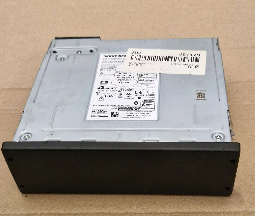 VOLVO FH5 FM5 RADIO STEROWNIK MODUŁ GPS GSM 24358569.P03 - Кабина и интерьер: фото 1 VOLVO FH5 FM5 RADIO STEROWNIK MODUŁ GPS GSM 24358569.P03 - Кабина и интерьер: фото 1