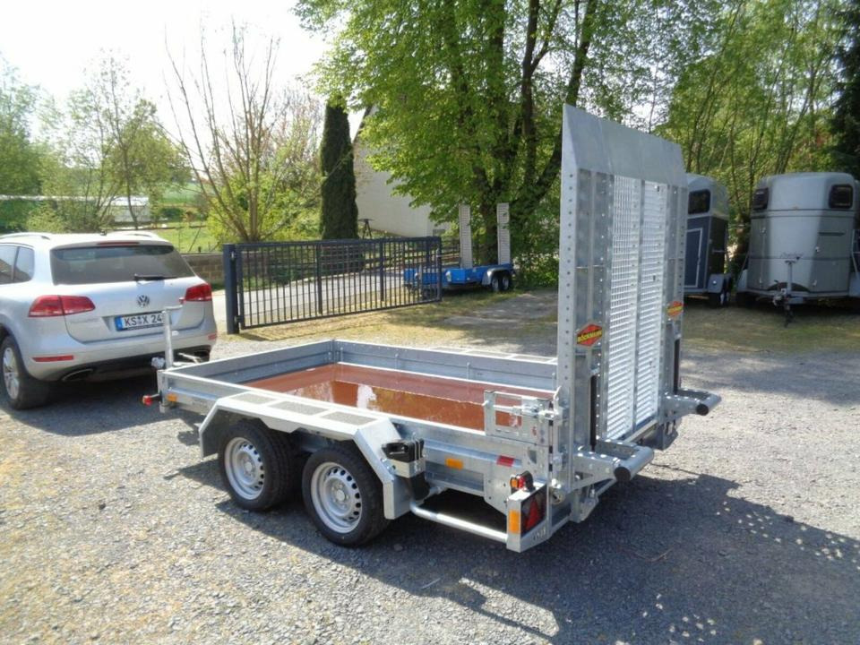 Böckmann PKW-Anhänger Baumaschinentransporter, 3,5 to. 100 km/h - Прицеп для спецтехники: фото 2 Böckmann PKW-Anhänger Baumaschinentransporter, 3,5 to. 100 km/h - Прицеп для спецтехники: фото 2