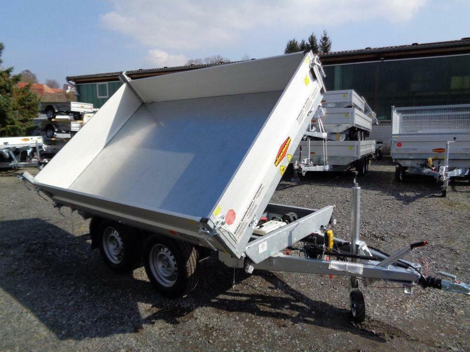 Böckmann PKW-Anhänger Elektro-Dreiseitenkipper DK-AL 2516/27P - Самосвальный прицеп: фото 1 Böckmann PKW-Anhänger Elektro-Dreiseitenkipper DK-AL 2516/27P - Самосвальный прицеп: фото 1