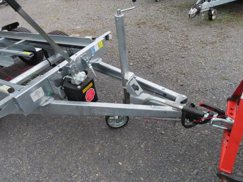 Böckmann PKW-Anhänger Kipper 2,0to Blechaufsatz Abdeckplane - Самосвальный прицеп: фото 3 Böckmann PKW-Anhänger Kipper 2,0to Blechaufsatz Abdeckplane - Самосвальный прицеп: фото 3