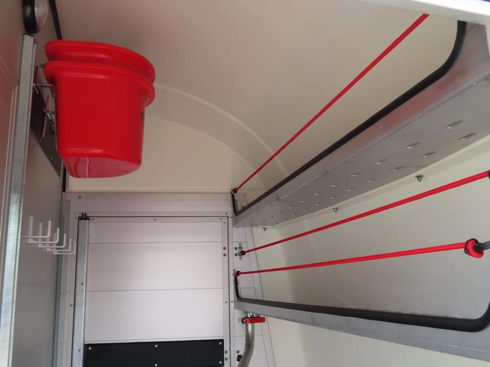 Böckmann Pferdeanhänger Big Portax WCF Videokamera - Прицеп-коневоз: фото 2 Böckmann Pferdeanhänger Big Portax WCF Videokamera - Прицеп-коневоз: фото 2