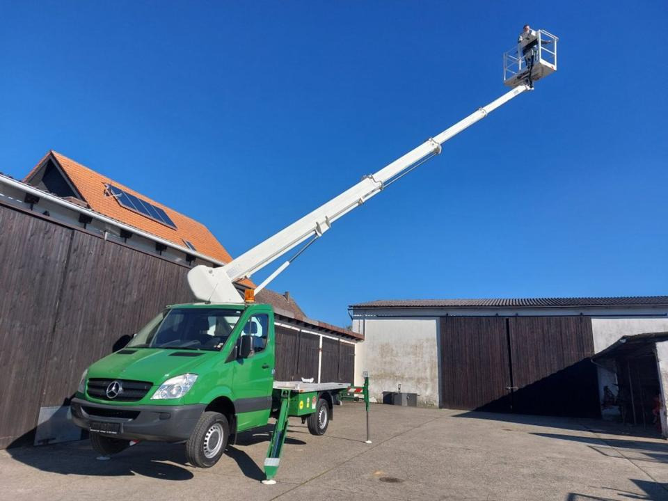 Mercedes Wumag Arbeitsbühne Hubsteiger Hebebühne 3,5t 22m - Грузовик с подъемником: фото 1 Mercedes Wumag Arbeitsbühne Hubsteiger Hebebühne 3,5t 22m - Грузовик с подъемником: фото 1