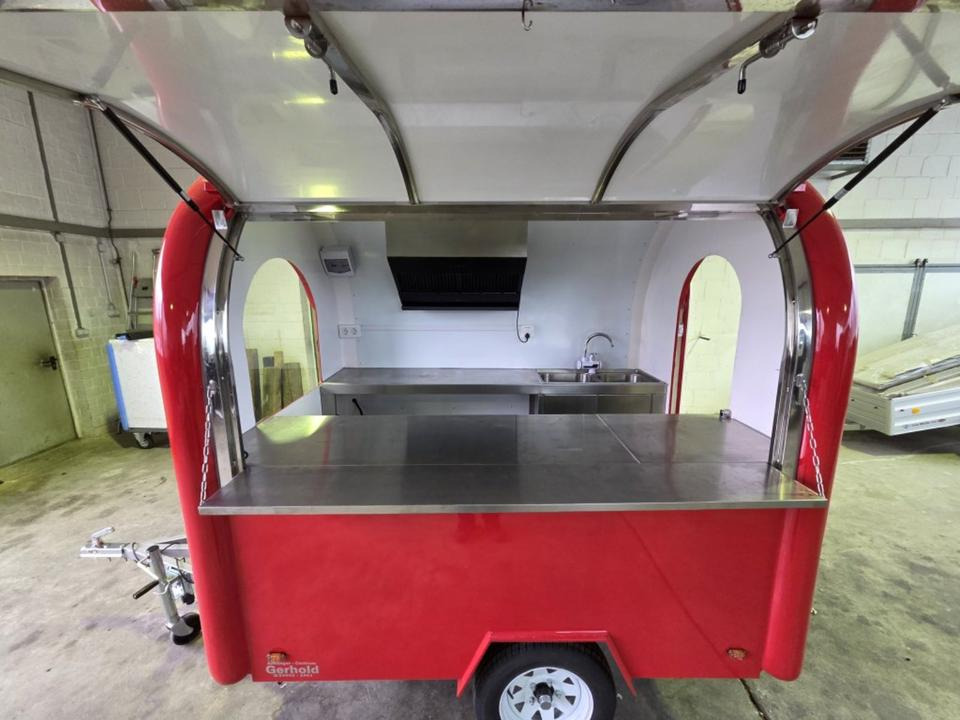 PKW-Anhänger Food-Trailer Verkaufsanhänger Imbiss Abzugshaube - Торговый прицеп: фото 2 PKW-Anhänger Food-Trailer Verkaufsanhänger Imbiss Abzugshaube - Торговый прицеп: фото 2