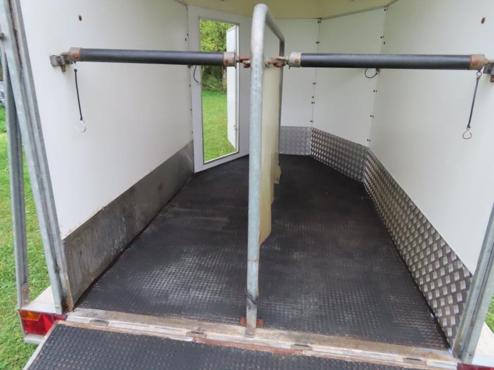Vieh - Pferdeanhänger, PKW Anhänger, Henra, TÜV NEU - Прицеп-коневоз: фото 5 Vieh - Pferdeanhänger, PKW Anhänger, Henra, TÜV NEU - Прицеп-коневоз: фото 5