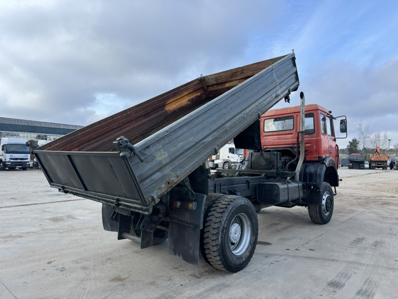 Iveco Magirus 180-23 (GRAND PONT / 4X4 / LAMES / POMPE MANUELLE) - Самосвал: фото 5 Iveco Magirus 180-23 (GRAND PONT / 4X4 / LAMES / POMPE MANUELLE) - Самосвал: фото 5