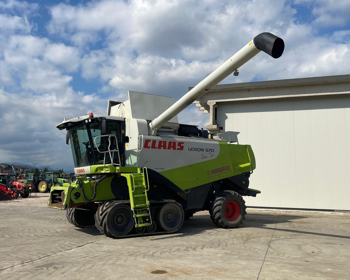 CLAAS MIETITREBBIA LEXION 570TT - Зерноуборочный комбайн: фото 1 CLAAS MIETITREBBIA LEXION 570TT - Зерноуборочный комбайн: фото 1