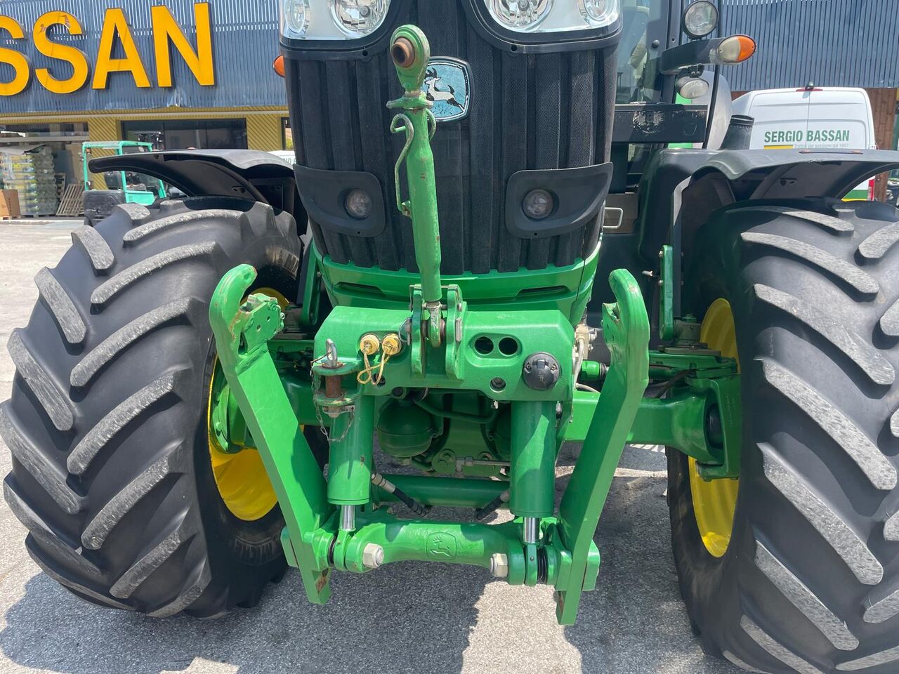 JOHN DEERE 6190 R - Трактор: фото 2 JOHN DEERE 6190 R - Трактор: фото 2