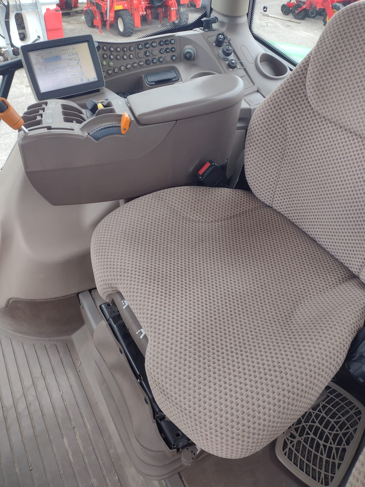 JOHN DEERE 6210 R - Трактор: фото 4 JOHN DEERE 6210 R - Трактор: фото 4