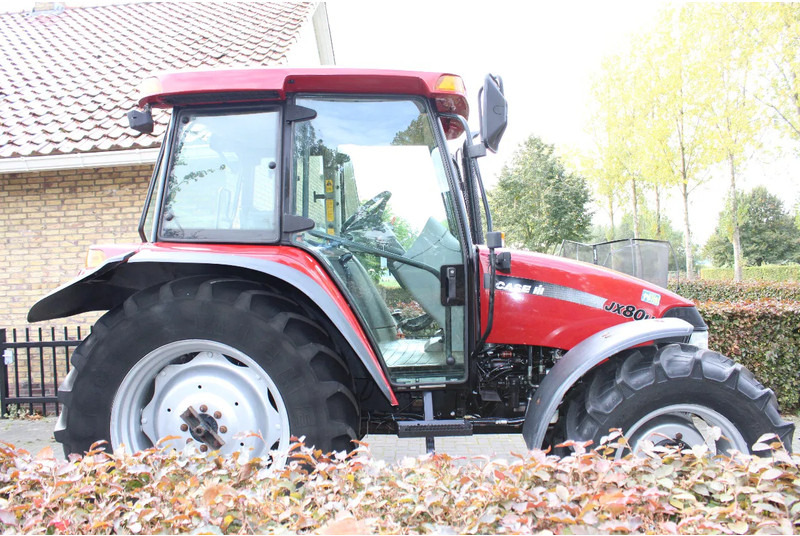 Case IH JX80U - Трактор: фото 2 Case IH JX80U - Трактор: фото 2