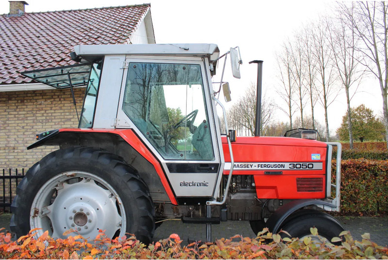Massey Ferguson 3050 - Трактор: фото 2 Massey Ferguson 3050 - Трактор: фото 2