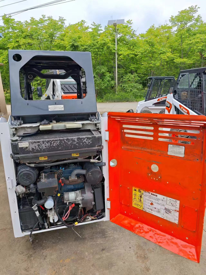 BOBCAT S70 - Мини-погрузчик с бортовым поворотом: фото 3 BOBCAT S70 - Мини-погрузчик с бортовым поворотом: фото 3