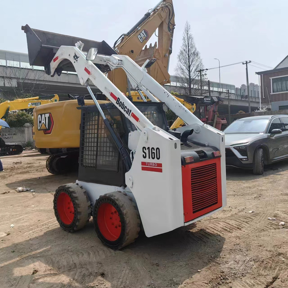 BOBCAT s160 - Мини-погрузчик с бортовым поворотом: фото 4 BOBCAT s160 - Мини-погрузчик с бортовым поворотом: фото 4