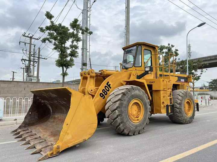 CAT 980F Refurbished Wheel Loader Well Maintained Affordable Price - Колёсный погрузчик: фото 4 CAT 980F Refurbished Wheel Loader Well Maintained Affordable Price - Колёсный погрузчик: фото 4