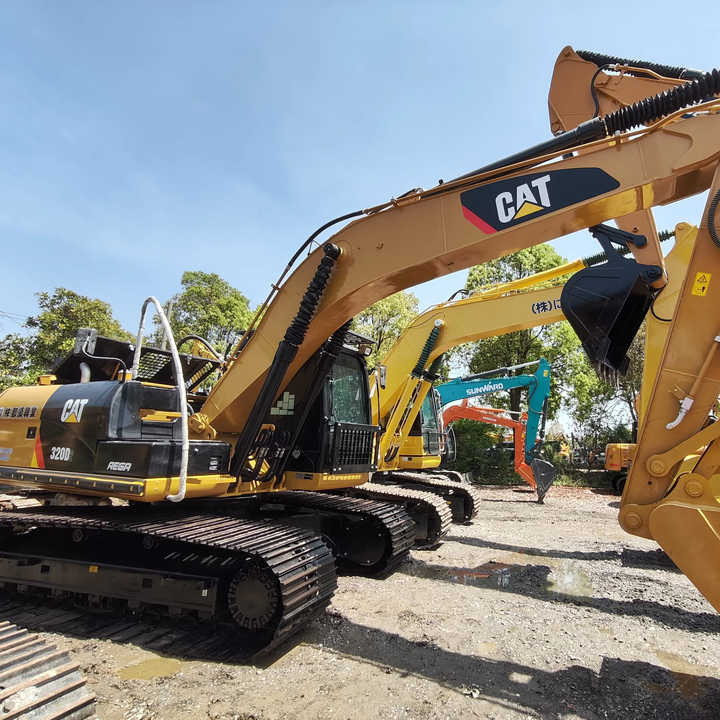 Durable Second Hand Machine Original Used Caterpillar Excavator CAT 330D2 USED 329D2 320D2 325D 315D Excavator - Гусеничный экскаватор: фото 1 Durable Second Hand Machine Original Used Caterpillar Excavator CAT 330D2 USED 329D2 320D2 325D 315D Excavator - Гусеничный экскаватор: фото 1