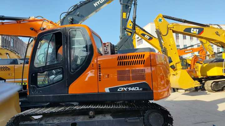 Excellent Condition Korea Brand Dooan Dx140 Excavator in Stock Used Doosan Dx140 225 300 Excavator Low Working Hours on Sale - Экскаватор: фото 4 Excellent Condition Korea Brand Dooan Dx140 Excavator in Stock Used Doosan Dx140 225 300 Excavator Low Working Hours on Sale - Экскаватор: фото 4