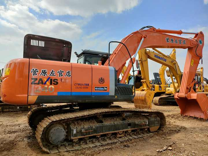 Original Japan Hitachi ZX240 Excavator Hitachi Excavator in Low Price for Hot Sale - Гусеничный экскаватор: фото 3 Original Japan Hitachi ZX240 Excavator Hitachi Excavator in Low Price for Hot Sale - Гусеничный экскаватор: фото 3