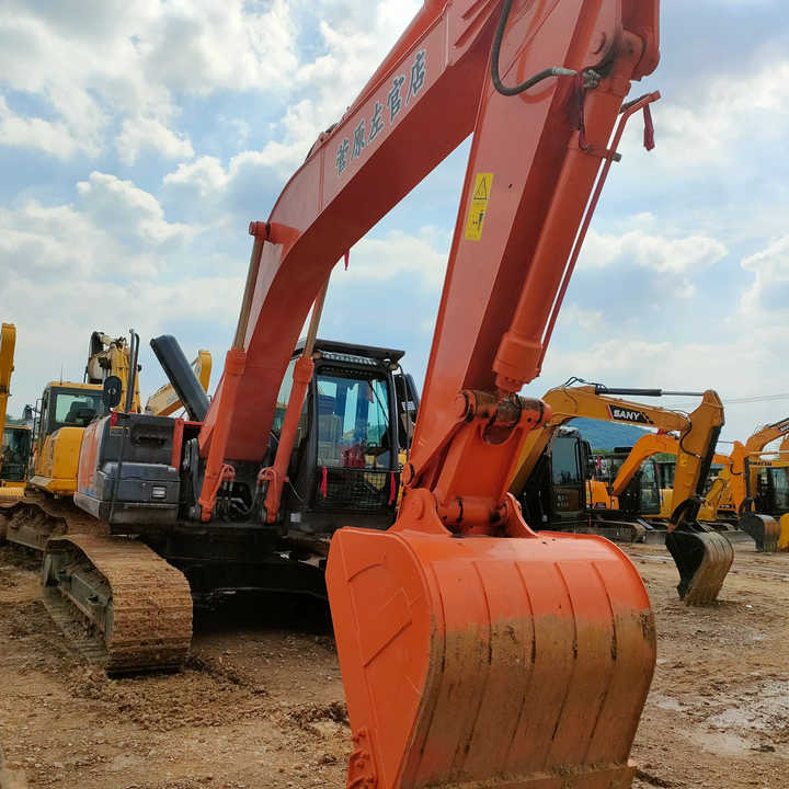 Original Japan Hitachi ZX240 Excavator Hitachi Excavator in Low Price for Hot Sale - Гусеничный экскаватор: фото 5 Original Japan Hitachi ZX240 Excavator Hitachi Excavator in Low Price for Hot Sale - Гусеничный экскаватор: фото 5