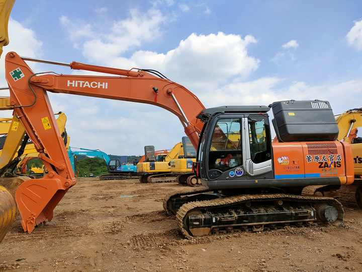 Original Japan Hitachi ZX240 Excavator Hitachi Excavator in Low Price for Hot Sale - Гусеничный экскаватор: фото 2 Original Japan Hitachi ZX240 Excavator Hitachi Excavator in Low Price for Hot Sale - Гусеничный экскаватор: фото 2