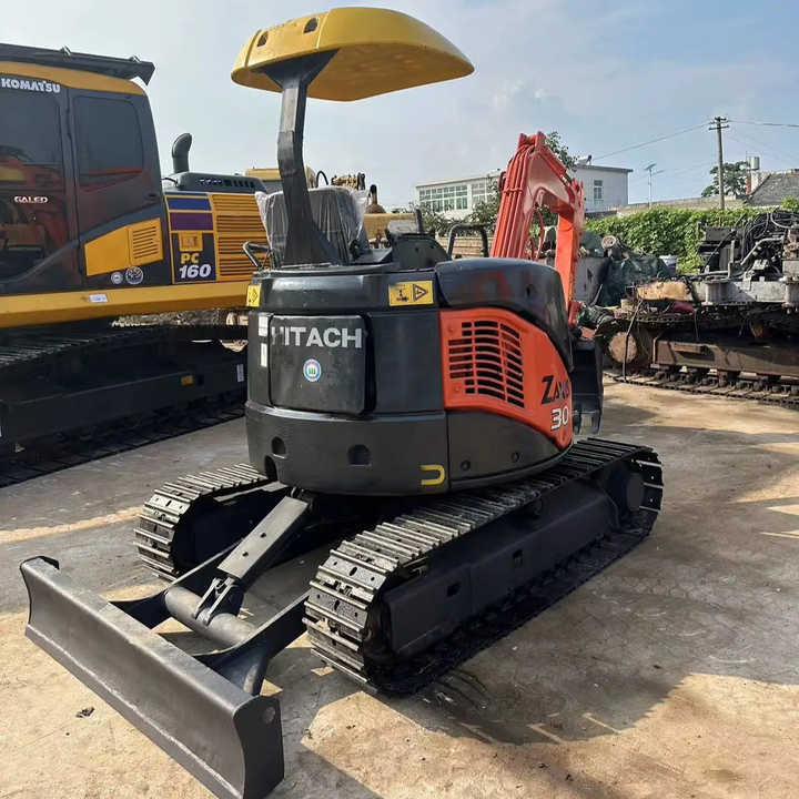 Original Japan Hitachi ZX30 Excavator Hitachi Excavator in Low Price for Hot Sale - Гусеничный экскаватор: фото 3 Original Japan Hitachi ZX30 Excavator Hitachi Excavator in Low Price for Hot Sale - Гусеничный экскаватор: фото 3