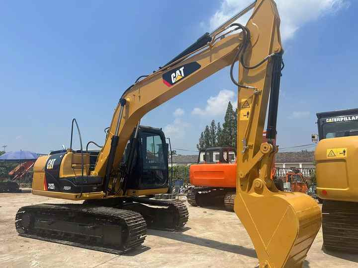 Second-hand Cat 312D2 used cat 312d crawler excavator is for sale with good quality and low price - Экскаватор: фото 4 Second-hand Cat 312D2 used cat 312d crawler excavator is for sale with good quality and low price - Экскаватор: фото 4