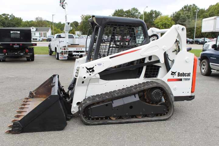 Used Bobcat T590 UsedSkid Steer Loader with Good Condition for Sale S160 S300 S185 S330 - Мини-погрузчик с бортовым поворотом: фото 2 Used Bobcat T590 UsedSkid Steer Loader with Good Condition for Sale S160 S300 S185 S330 - Мини-погрузчик с бортовым поворотом: фото 2