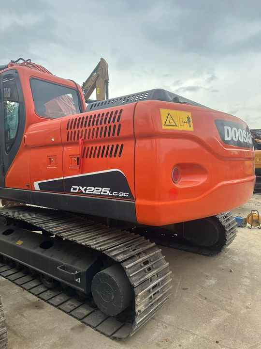 Used Excavator Doosan DX225LC-9 Excavators Mini Equipment Earth Moving Machinery Doosan Digger Excavator for Sale - Экскаватор: фото 2 Used Excavator Doosan DX225LC-9 Excavators Mini Equipment Earth Moving Machinery Doosan Digger Excavator for Sale - Экскаватор: фото 2