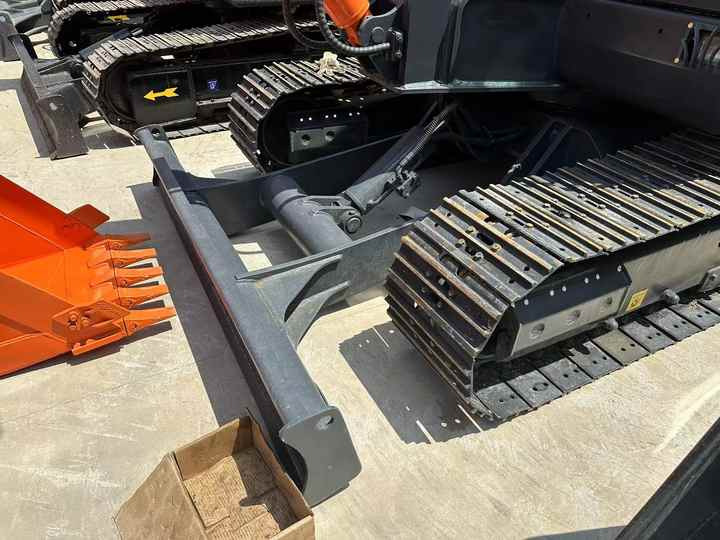 Гусеничный экскаватор Used Excavator Doosan DX55 Excavators Mini Equipment Earth Moving Machinery Doosan Digger Excavator for Sale: фото 6