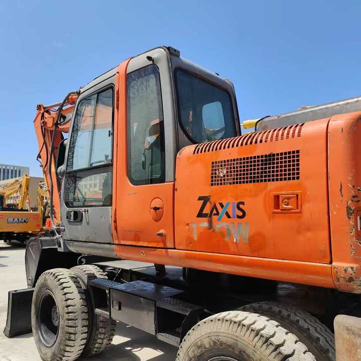 Used Japan Original Brand Hitachi Zx 130w Wheel Excavator Hitachi Zx120 130 200 Excavator for Sale - Экскаватор: фото 3 Used Japan Original Brand Hitachi Zx 130w Wheel Excavator Hitachi Zx120 130 200 Excavator for Sale - Экскаватор: фото 3