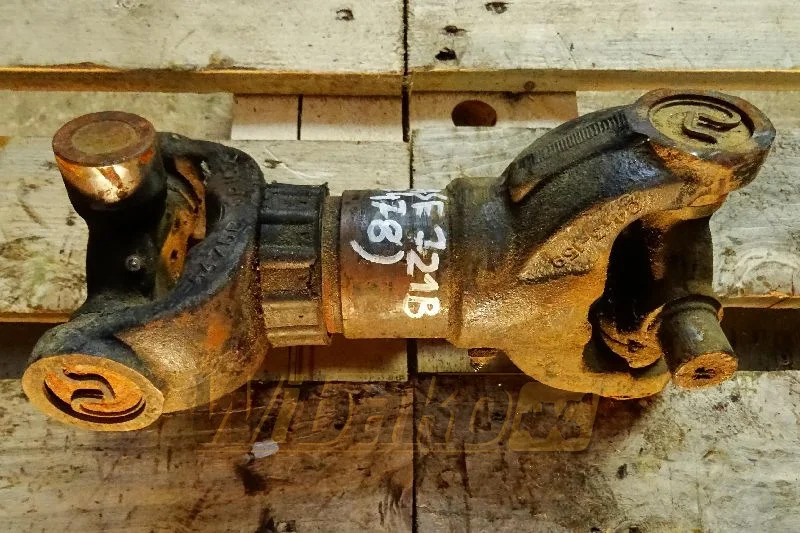 Case 721B - Приводный вал для Строительной техники: фото 1 Case 721B - Приводный вал для Строительной техники: фото 1