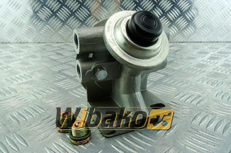 Fuel filter bracket Liebherr 10046958 - Топливный фильтр для Строительной техники: фото 1 Fuel filter bracket Liebherr 10046958 - Топливный фильтр для Строительной техники: фото 1