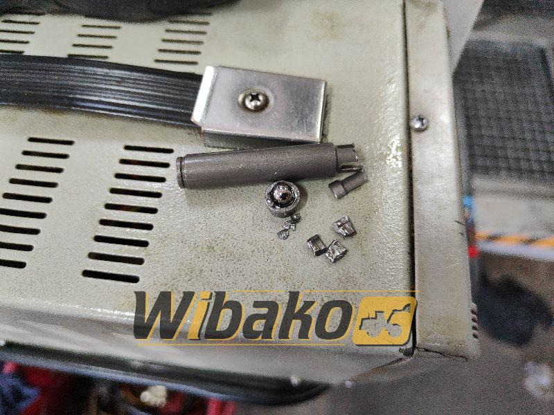 Hydraulic pump Kawasaki K3V112DT-1XER-9N2A-2 - Гидравлический насос для Строительной техники: фото 1 Hydraulic pump Kawasaki K3V112DT-1XER-9N2A-2 - Гидравлический насос для Строительной техники: фото 1