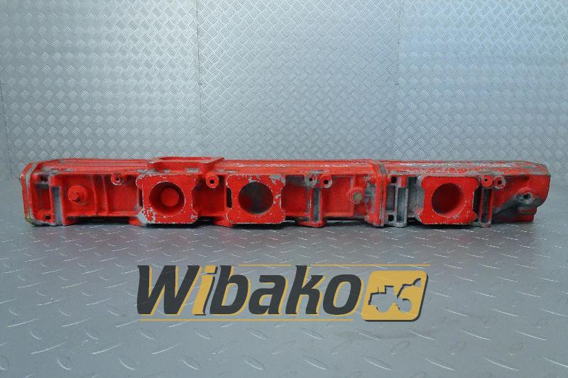 Intake manifold Deutz 04283995R - Впускной коллектор для Строительной техники: фото 1 Intake manifold Deutz 04283995R - Впускной коллектор для Строительной техники: фото 1
