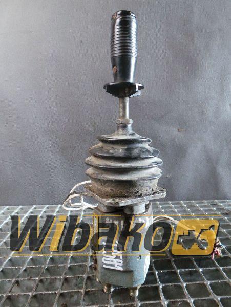Joystick Rexroth Sigma 5TF6U0620/1CA - Кабина и интерьер для Строительной техники: фото 1 Joystick Rexroth Sigma 5TF6U0620/1CA - Кабина и интерьер для Строительной техники: фото 1