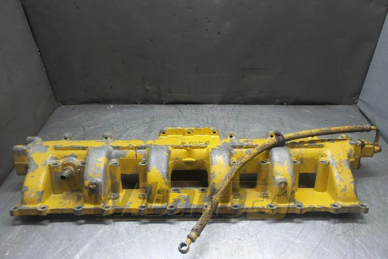 Komatsu S6D95L-1 - Впускной коллектор для Строительной техники: фото 1 Komatsu S6D95L-1 - Впускной коллектор для Строительной техники: фото 1