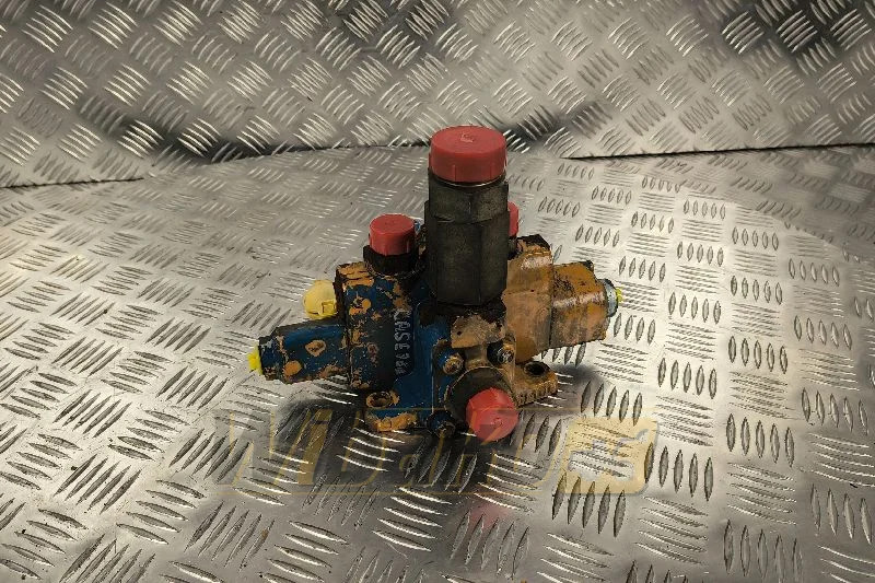 Rexroth U13R P42436856 - Гидравлический клапан для Строительной техники: фото 1 Rexroth U13R P42436856 - Гидравлический клапан для Строительной техники: фото 1