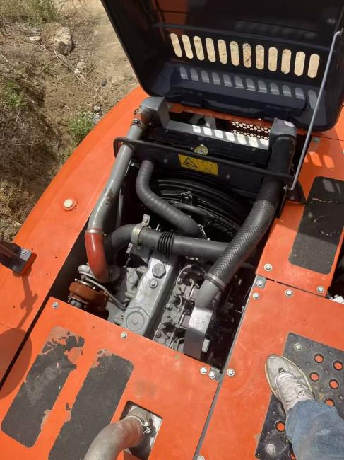 HITACHI ZX120 - Гусеничный экскаватор: фото 4 HITACHI ZX120 - Гусеничный экскаватор: фото 4