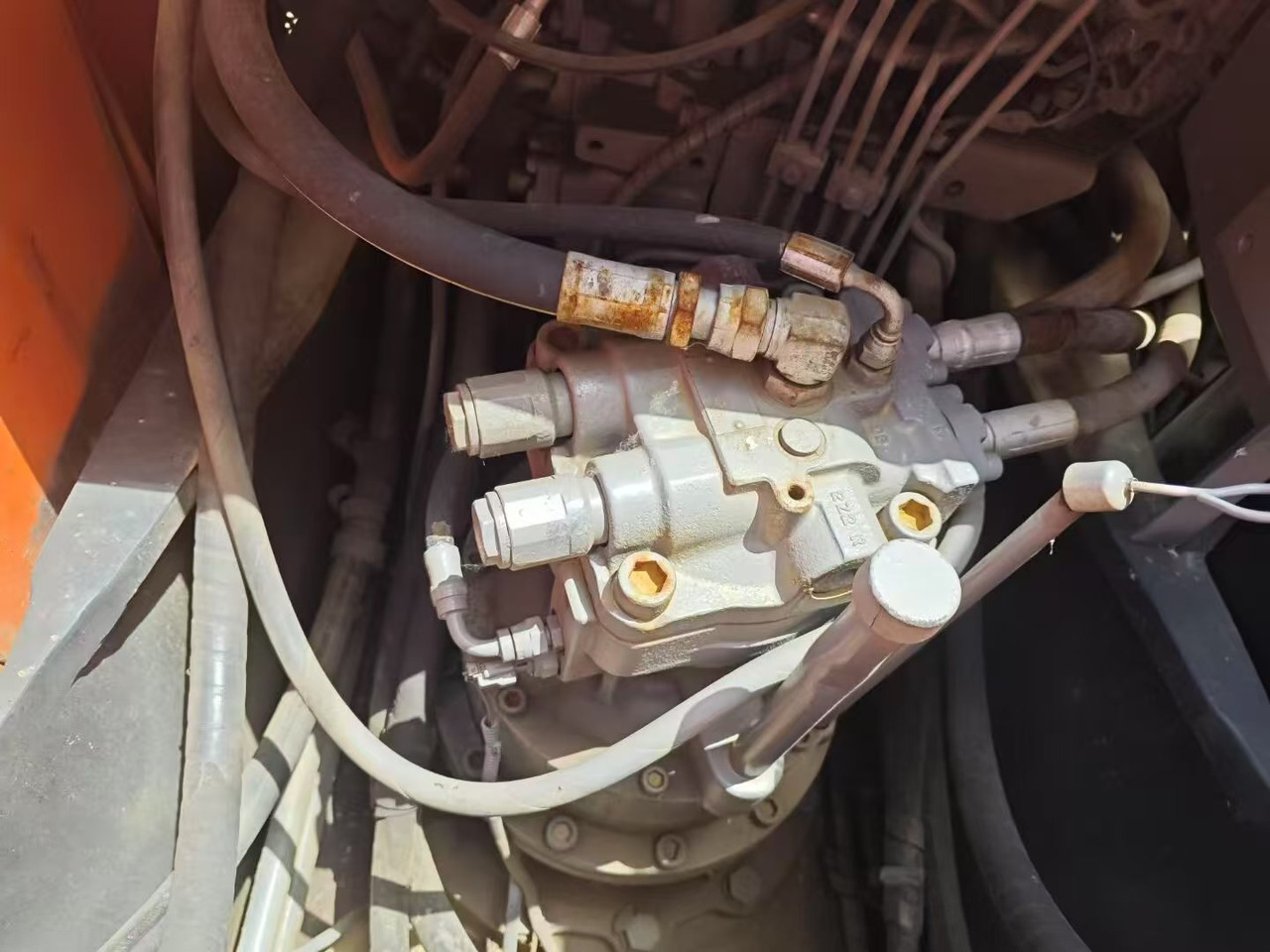 Гусеничный экскаватор HITACHI ZX160: фото 8