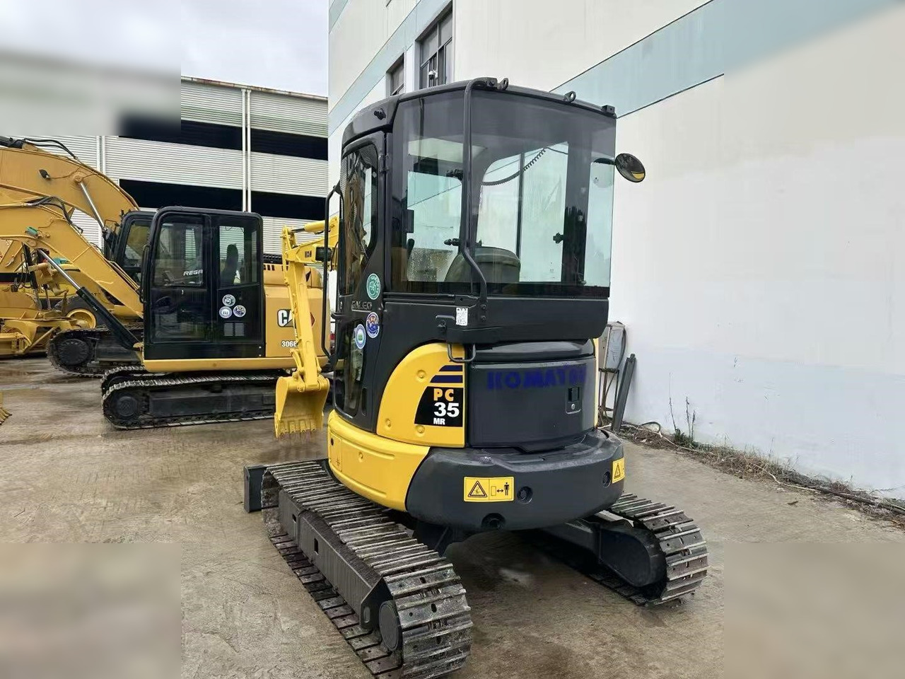 KOMATSU PC35MR - Мини-экскаватор: фото 2 KOMATSU PC35MR - Мини-экскаватор: фото 2