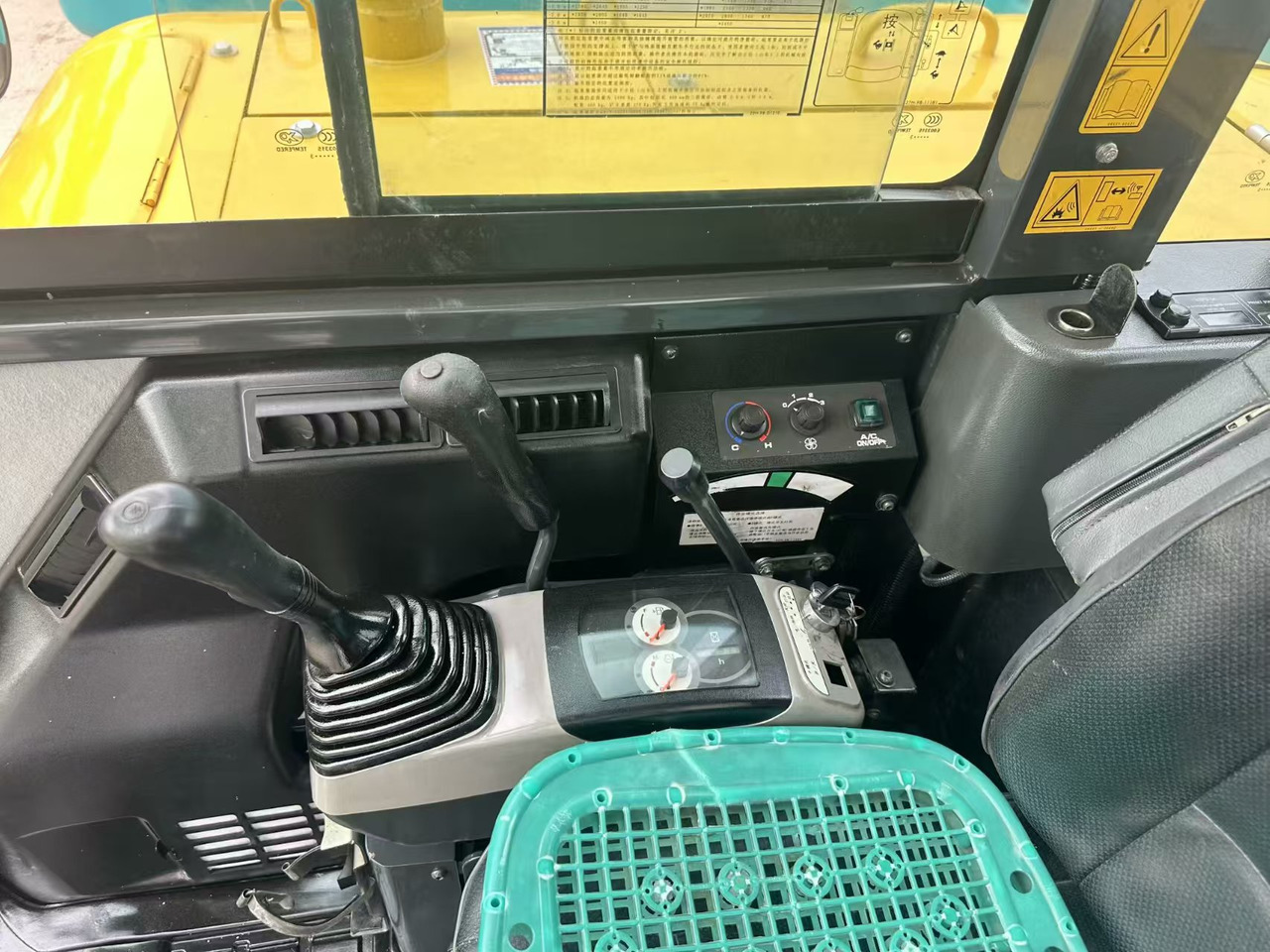 Гусеничный экскаватор KOMATSU PC56: фото 10