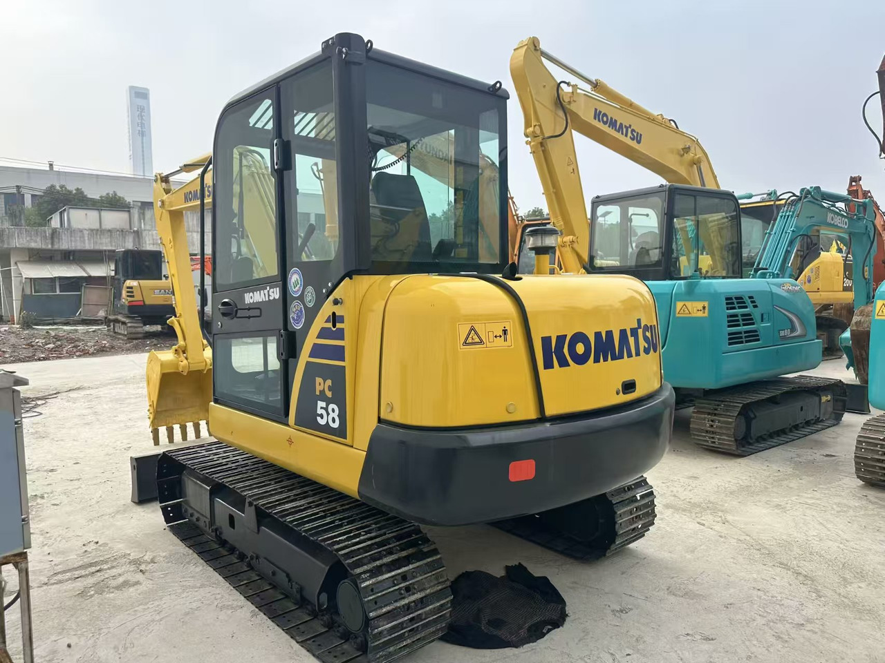 Гусеничный экскаватор KOMATSU PC56: фото 11