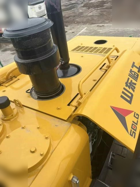 SDLG L968F - Колёсный погрузчик: фото 2 SDLG L968F - Колёсный погрузчик: фото 2