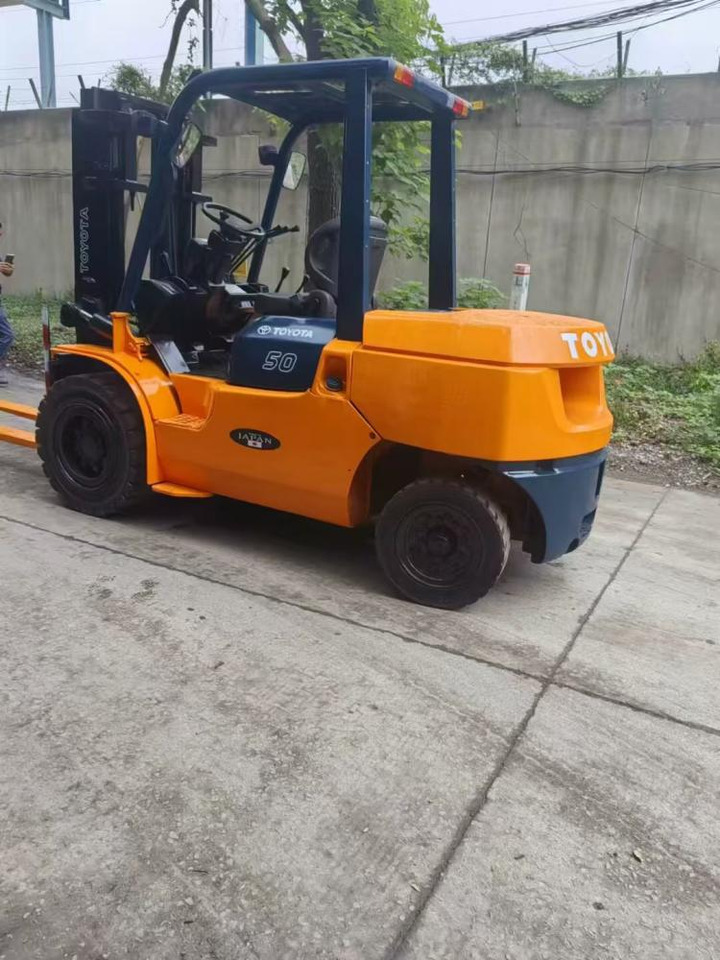 TOYATA 5-TON - Вертикальный мачтовый подъемник: фото 3 TOYATA 5-TON - Вертикальный мачтовый подъемник: фото 3