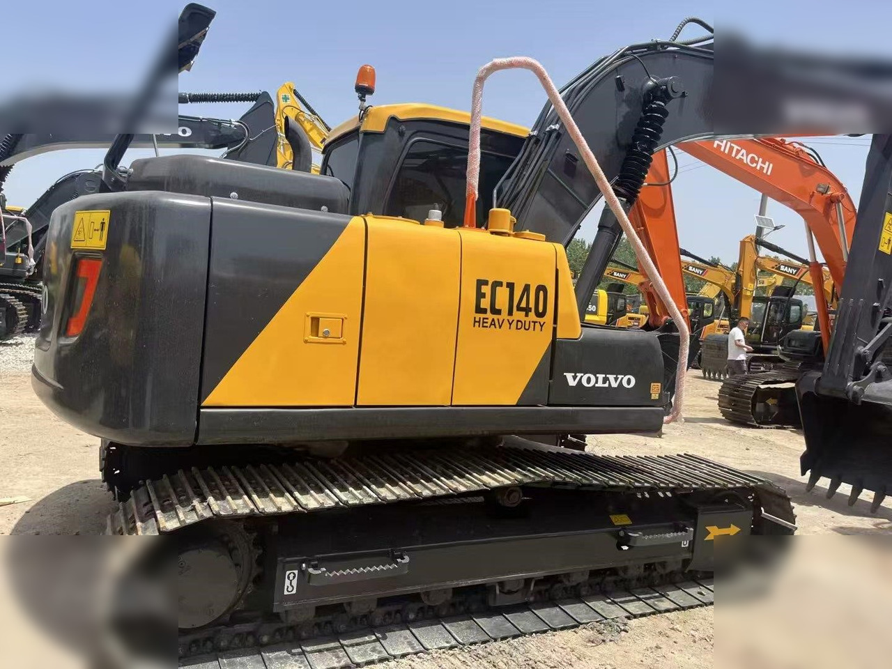 VOLVO EC140 - Гусеничный экскаватор: фото 2 VOLVO EC140 - Гусеничный экскаватор: фото 2