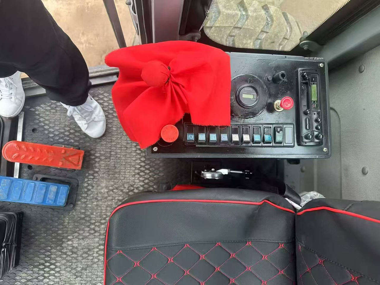 Грейдер XCMG GR2153: фото 12 Грейдер XCMG GR2153: фото 12