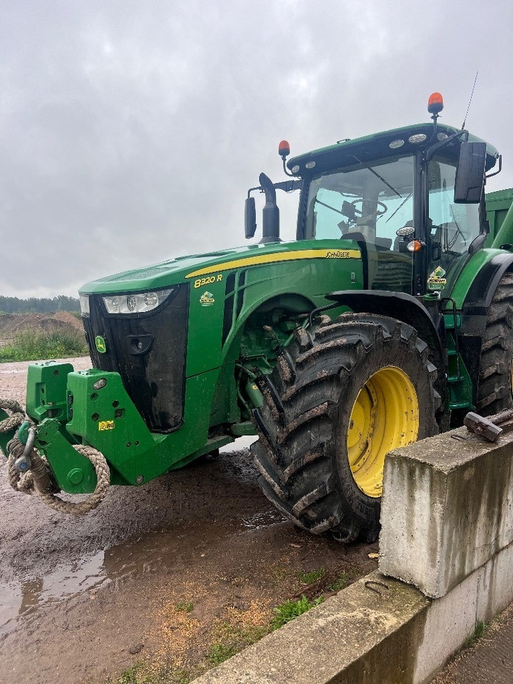 John Deere 8320R - Трактор: фото 1 John Deere 8320R - Трактор: фото 1
